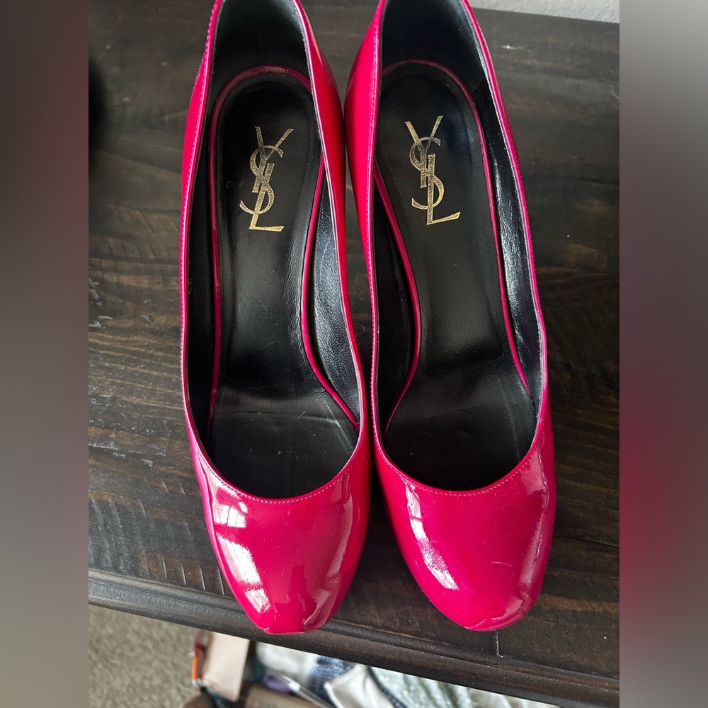 YSL Tribtoo bright pink patent leather heels